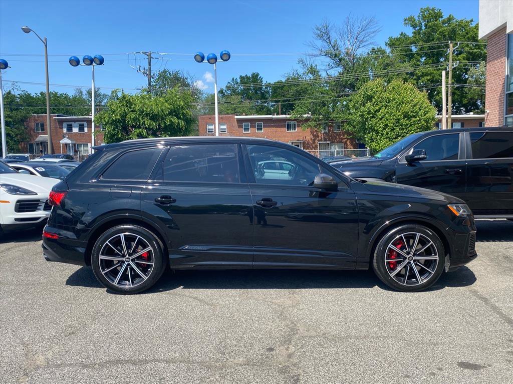 Used 2022 Audi SQ7 Prestige w/ Prestige Package AWD/4WD image 2