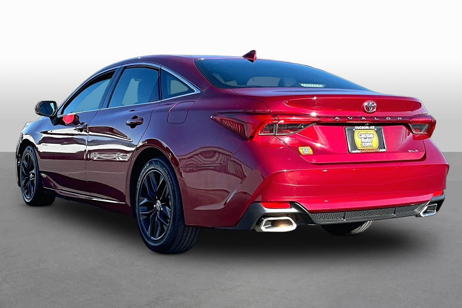 Used 2022 Toyota Avalon XLE FWD image 11