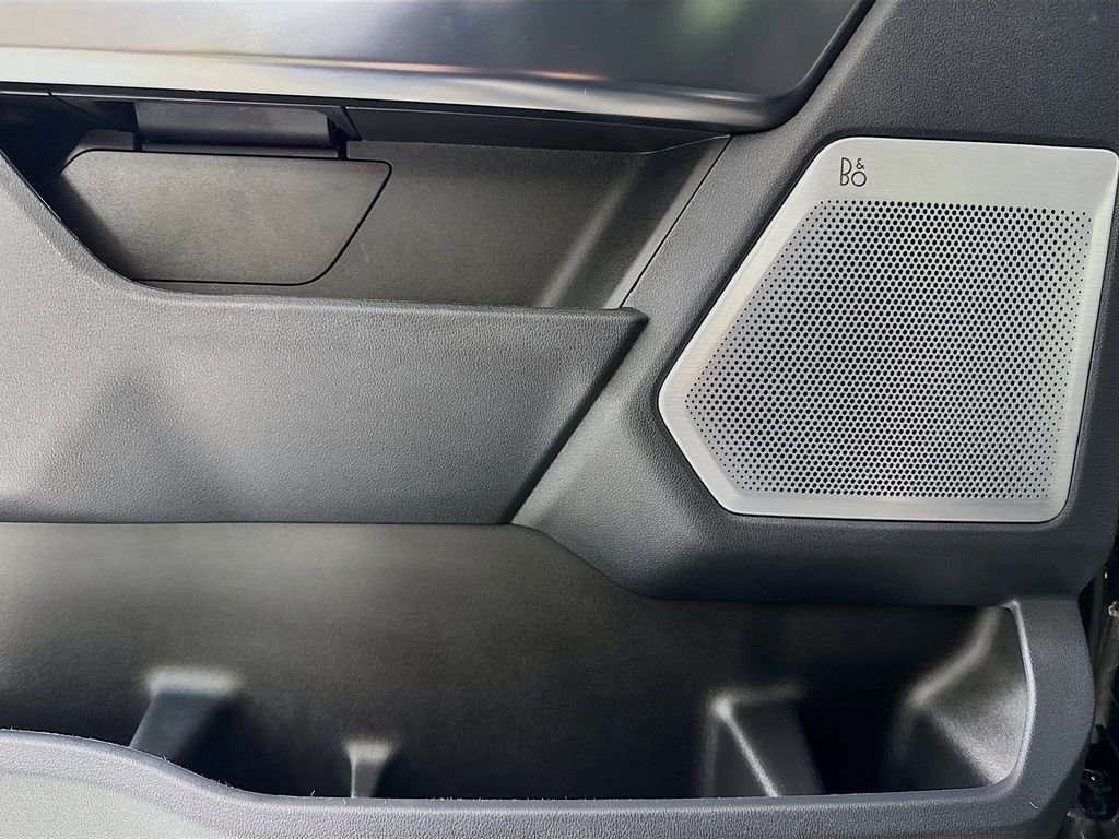 Used 2024 Ford F350 Platinum w/ FX4 Off-Road Package image 16