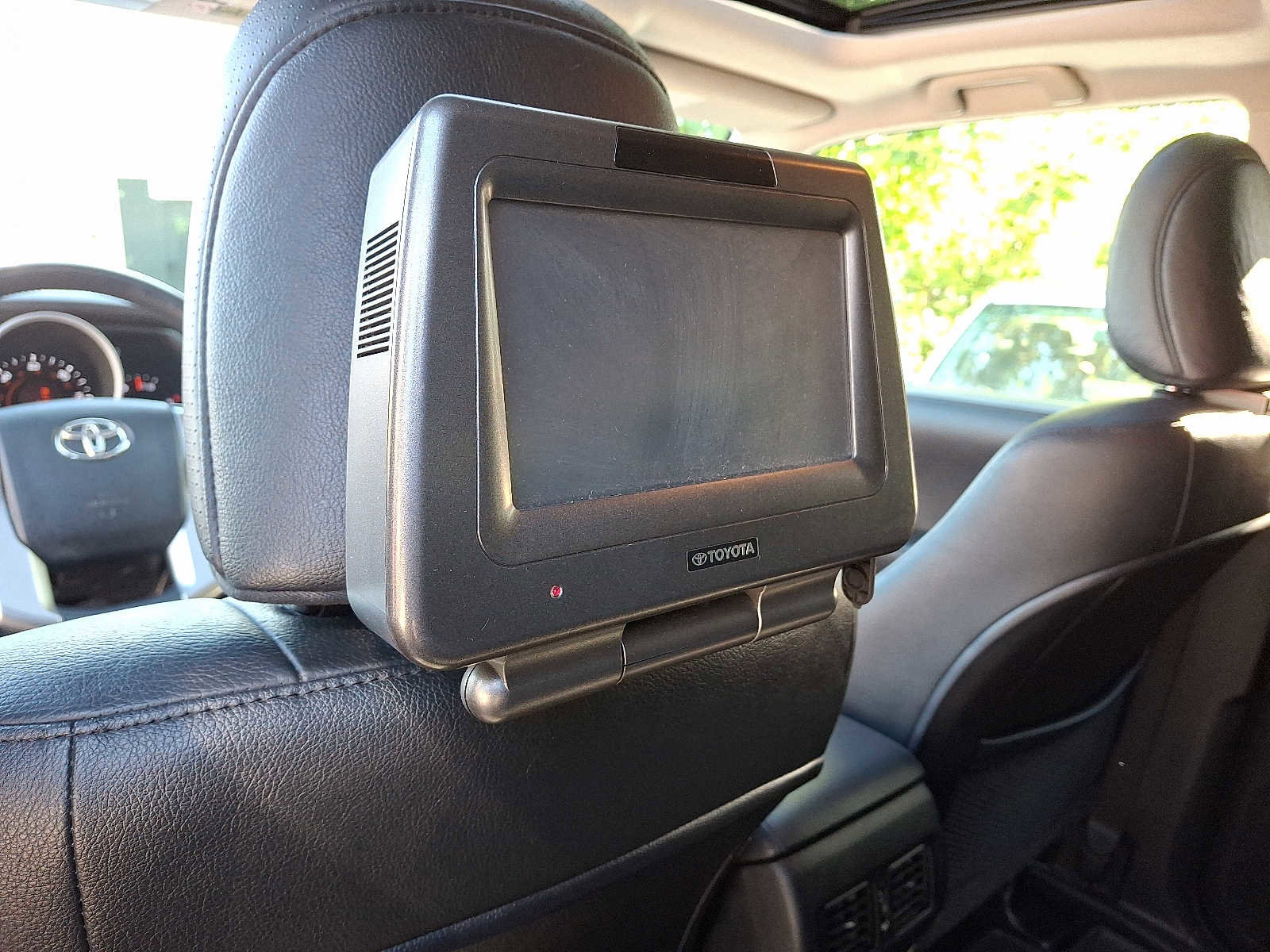 Used 2012 Toyota 4Runner Limited image 9