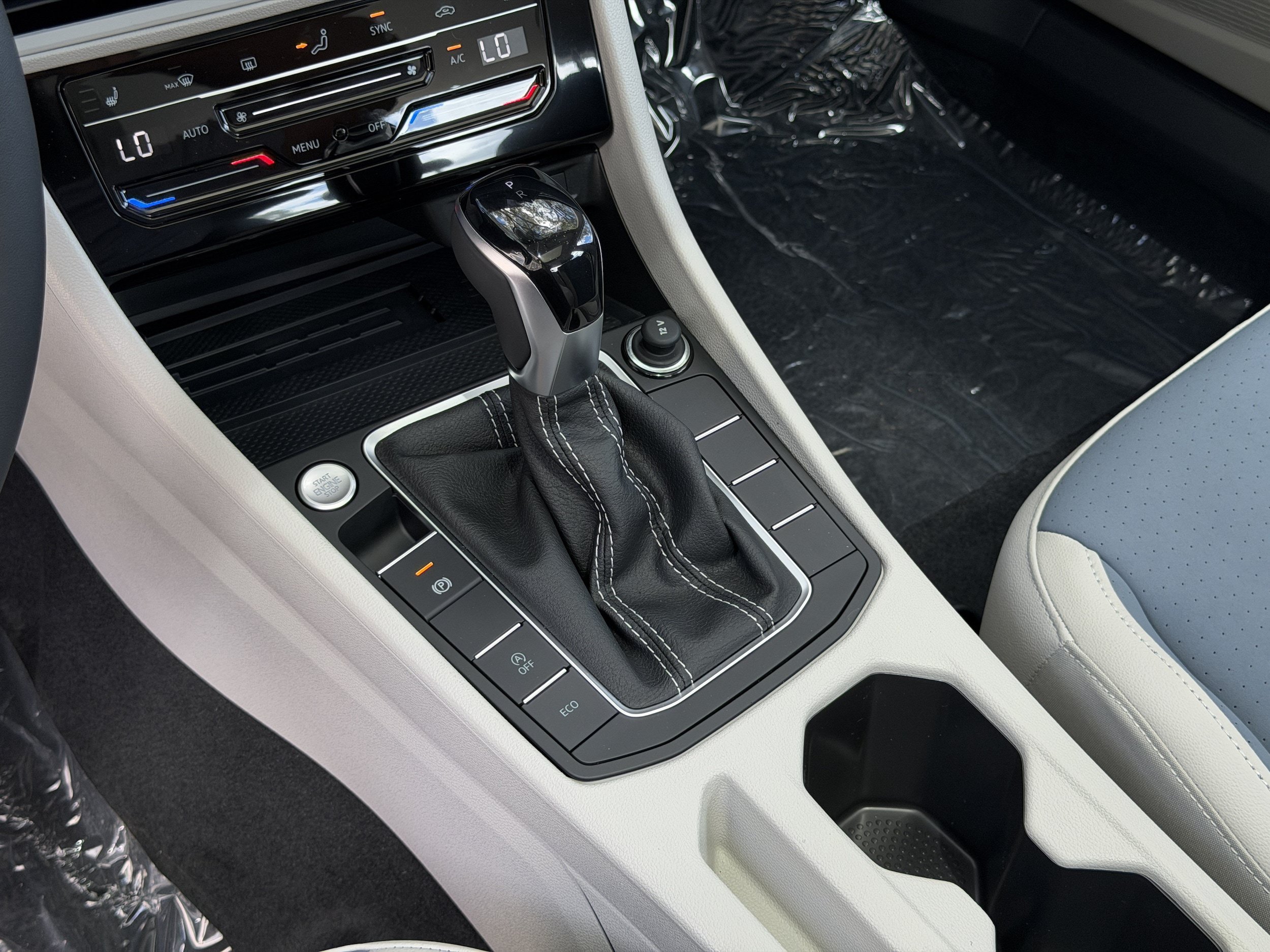New 2027 Volkswagen Jetta SE FWD image 28