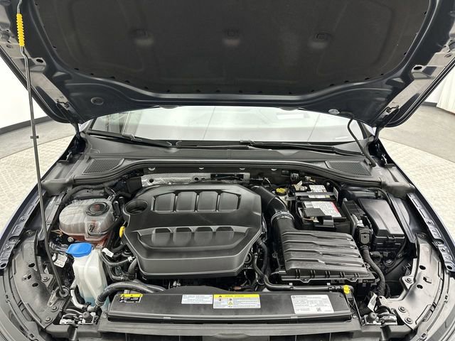 Used 2024 Volkswagen Golf R image 27