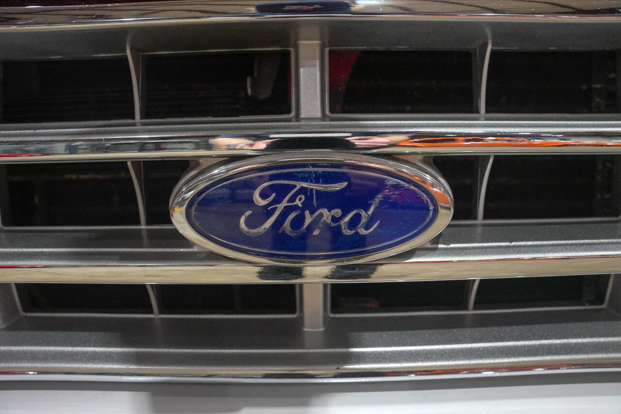 Used 1987 Ford F150 2WD Regular Cab image 21