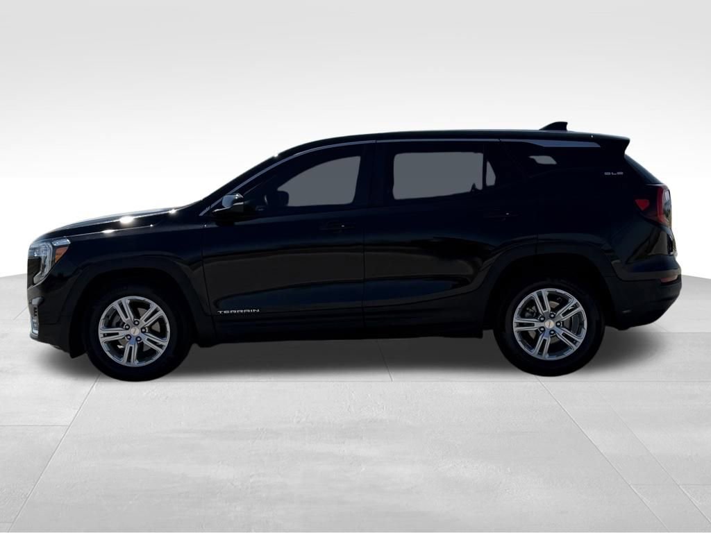 Used 2024 GMC Terrain SLE FWD image 25