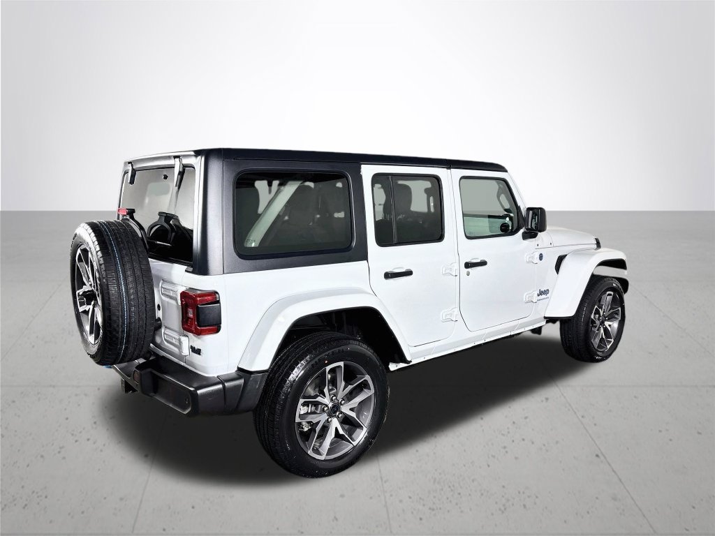 Certified 2024 Jeep Wrangler Unlimited w/ Convenience Group AWD/4WD image 7