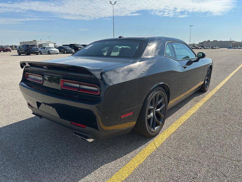 Used 2022 Dodge Challenger R/T w/ Blacktop Package image 3