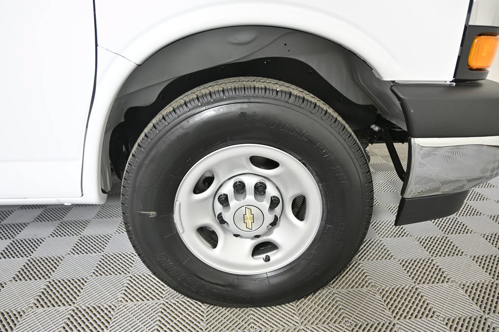 New 2026 Chevrolet Express 3500 w/ Driver Convenience Package RWD image 11