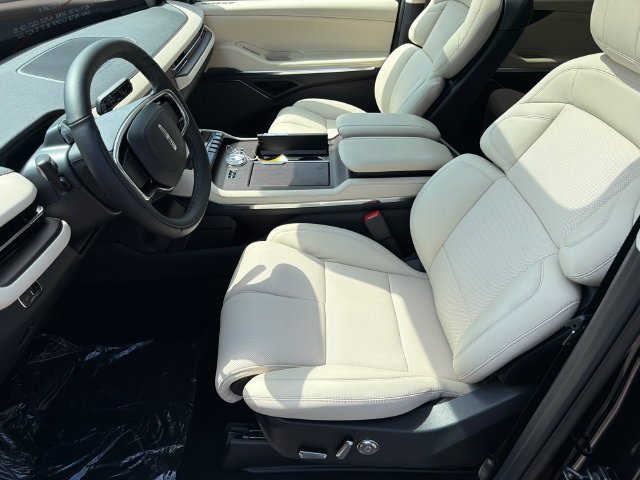 New 2027 Lincoln Navigator L Reserve RWD image 10