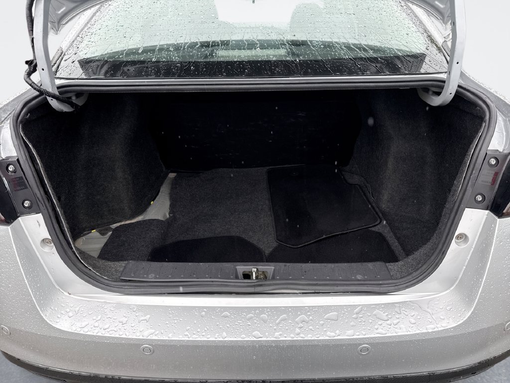 Used 2024 Nissan Versa S FWD image 20