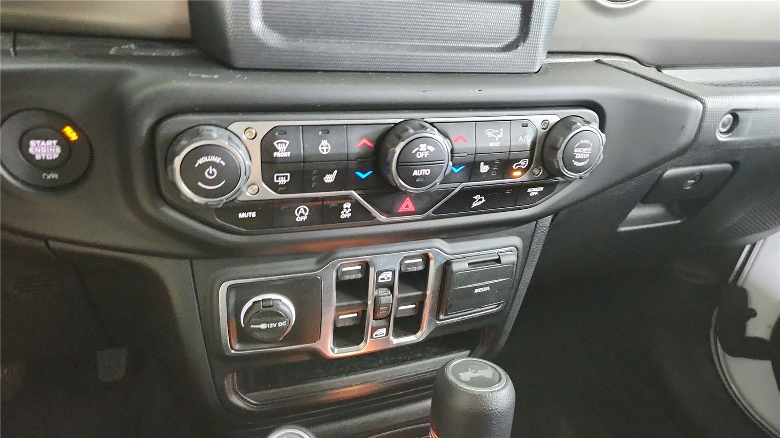 Used 2020 Jeep Wrangler Unlimited Sport AWD/4WD image 26