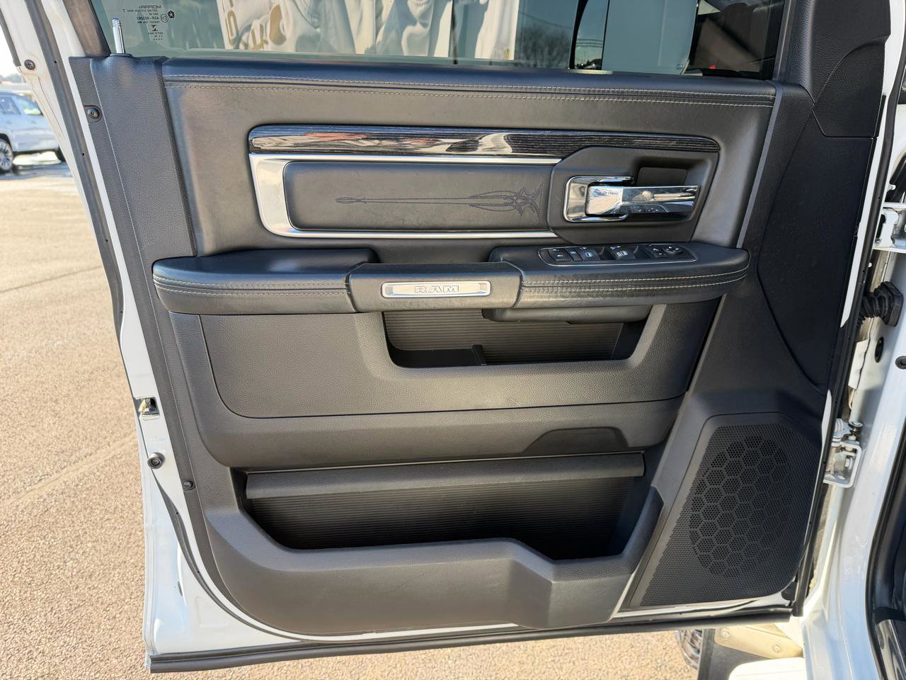 Used 2018 RAM 2500 Limited image 8