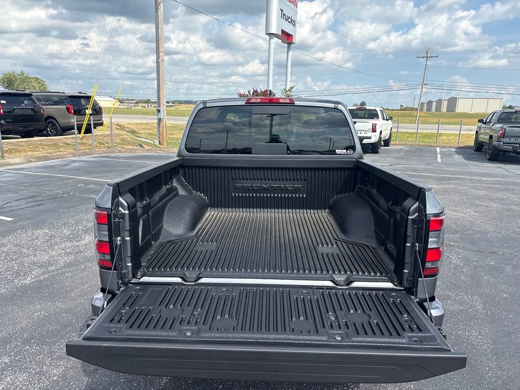 New 2027 Nissan Frontier SV w/ Tow Package AWD/4WD image 8