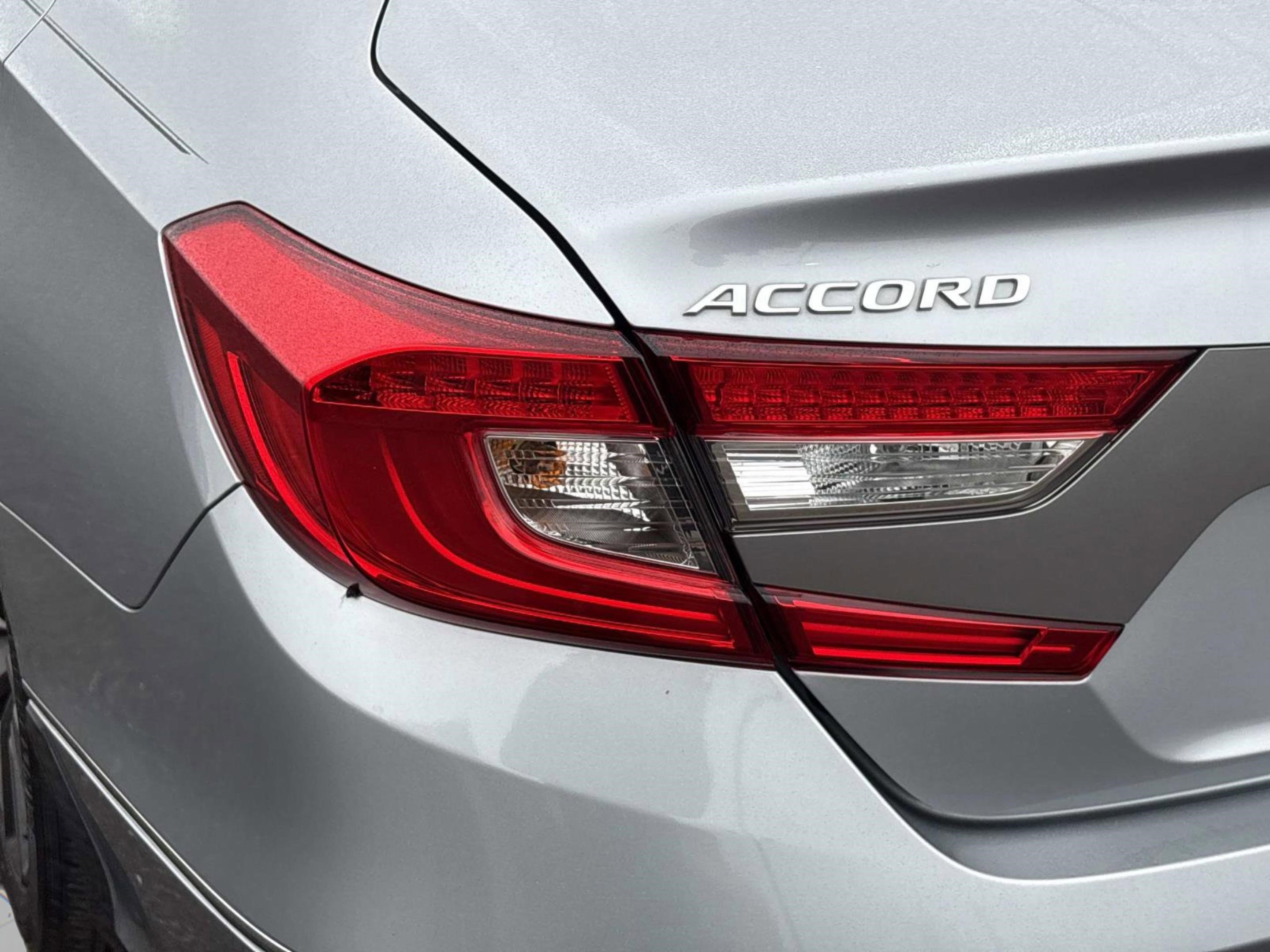 Used 2021 Honda Accord EX-L image 11