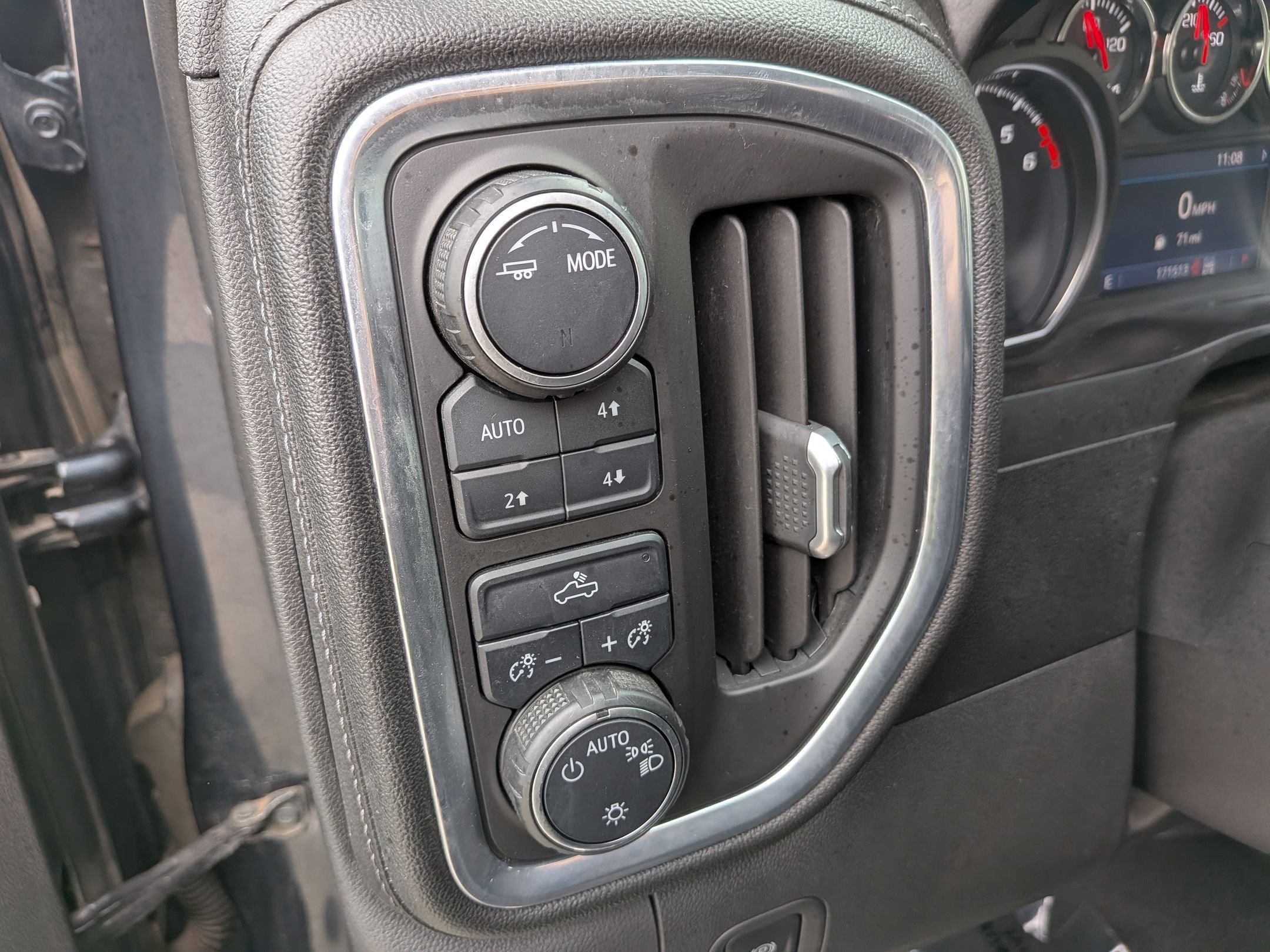 Used 2020 Chevrolet Silverado 1500 LT w/ All-Star Edition AWD/4WD image 24