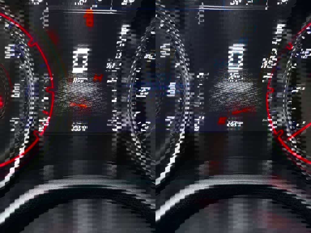 Used 2018 Dodge Charger GT image 19