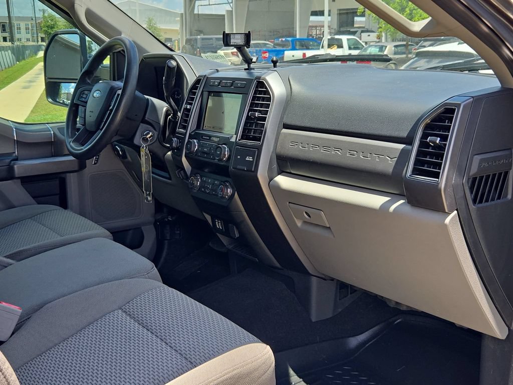 Used 2019 Ford F350 XLT w/ XLT Premium Package AWD/4WD image 27