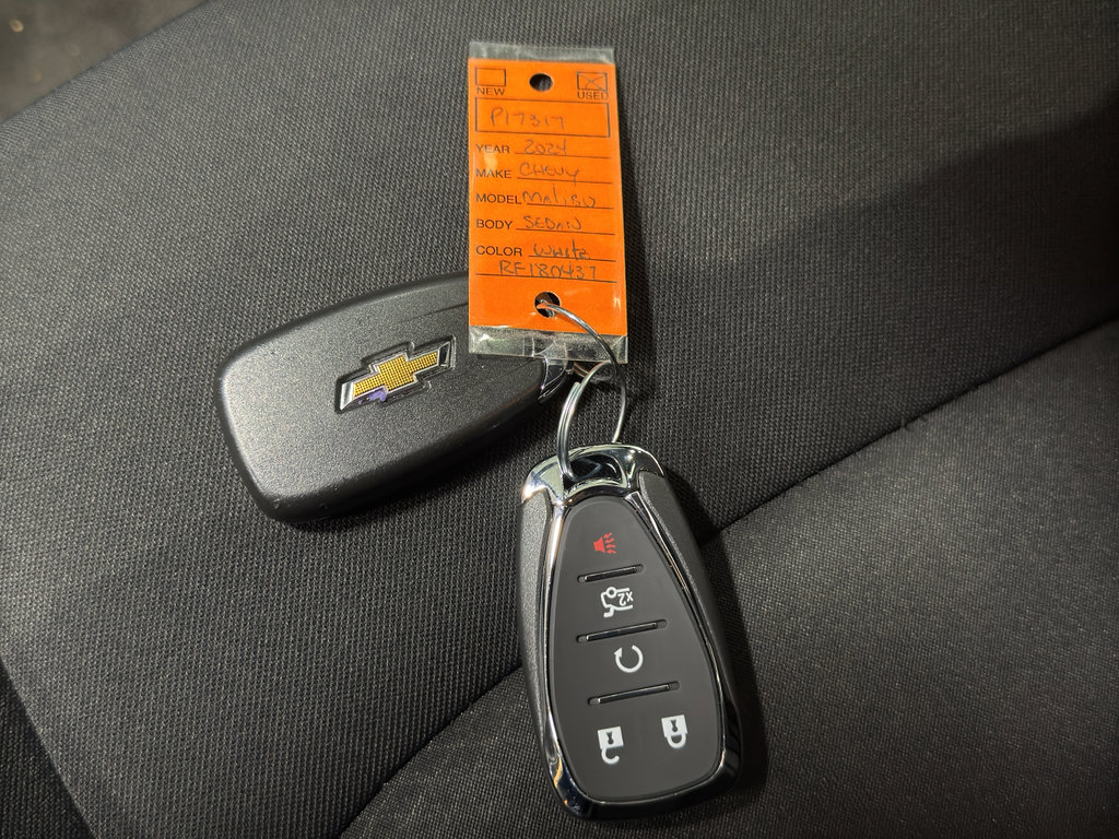 Used 2024 Chevrolet Malibu LT image 37