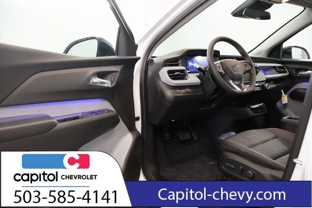Used 2027 Chevrolet Bolt RS FWD image 9