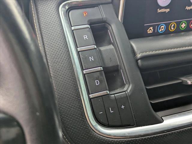 Used 2021 GMC Yukon XL SLT w/ SLT Luxury Plus Package image 11