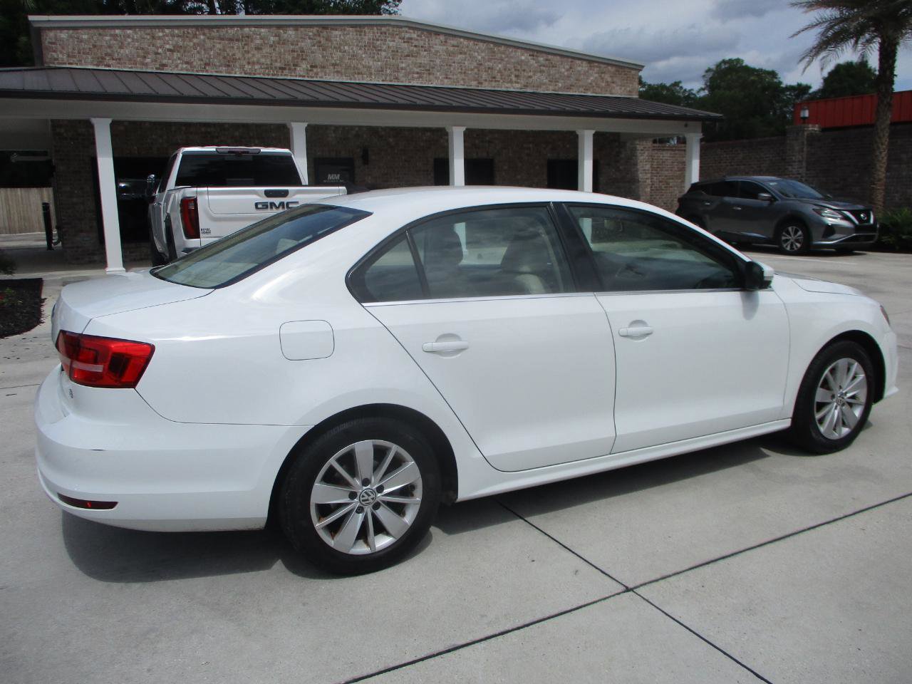 Used 2015 Volkswagen Jetta SE FWD image 11