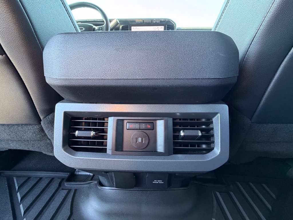Used 2024 Ford F250 Lariat w/ Black Appearance Package AWD/4WD image 7