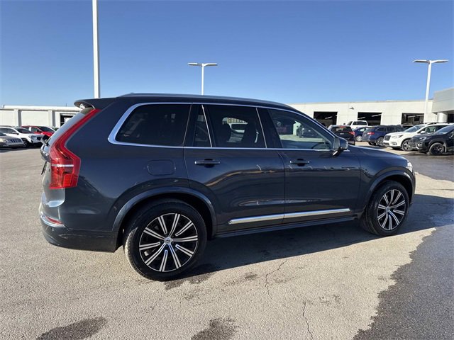 Used 2025 Volvo XC90 B5 Core image 2