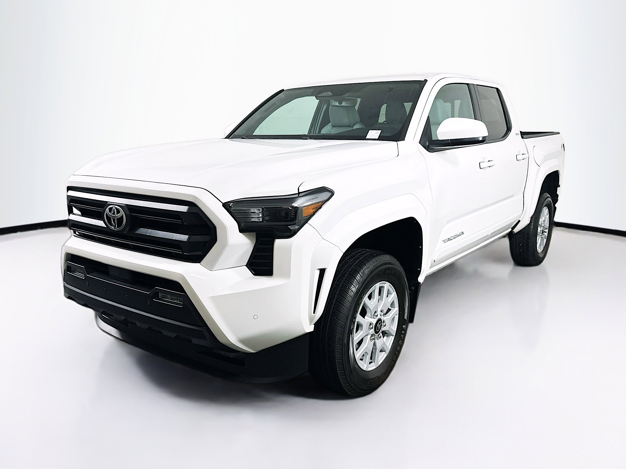 Used 2024 Toyota Tacoma SR5 image 3