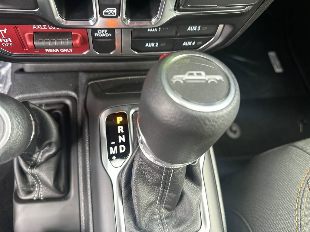 New 2025 Jeep Gladiator Mojave image 27