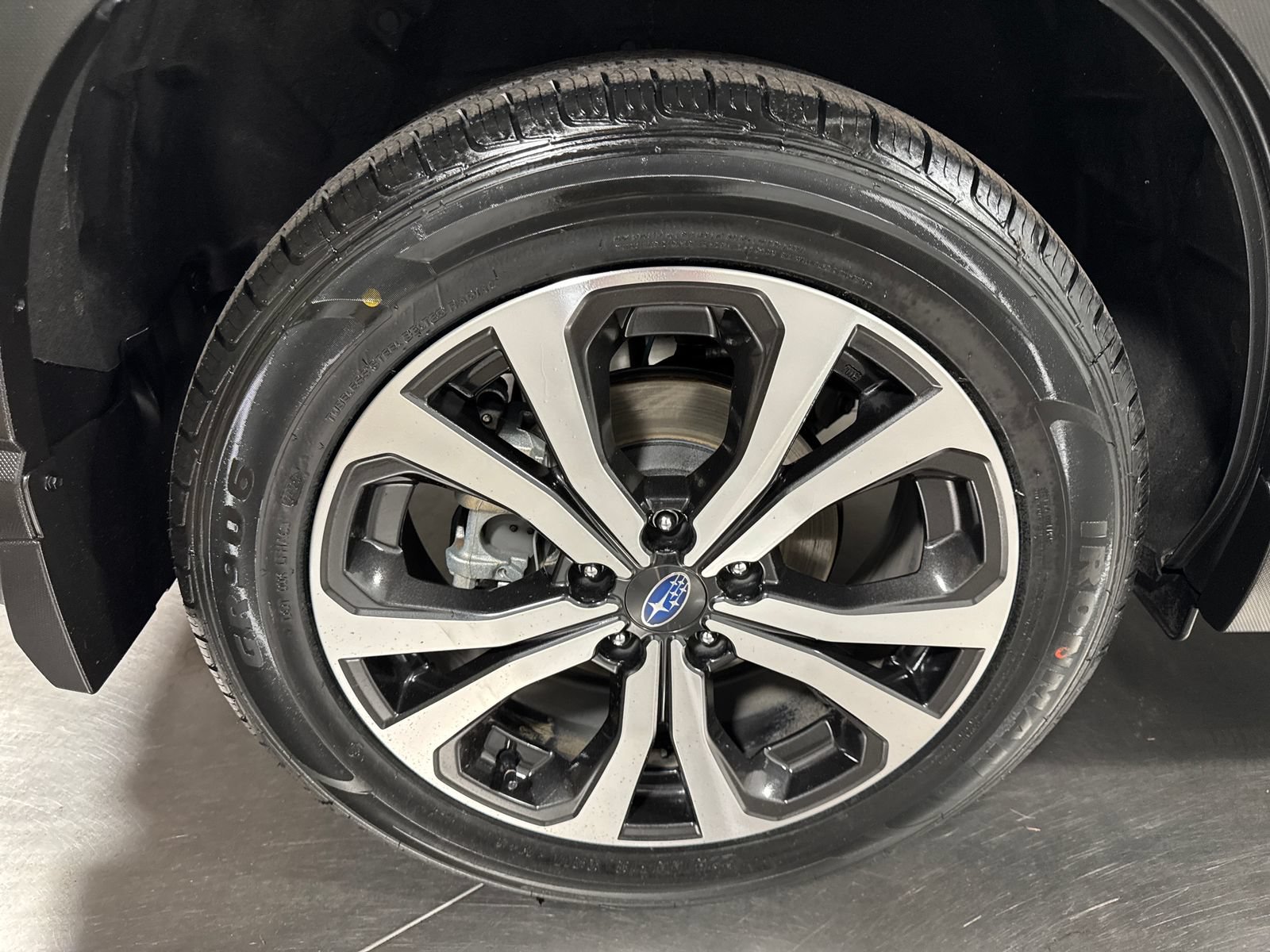 Used 2023 Subaru Forester Limited AWD/4WD image 13