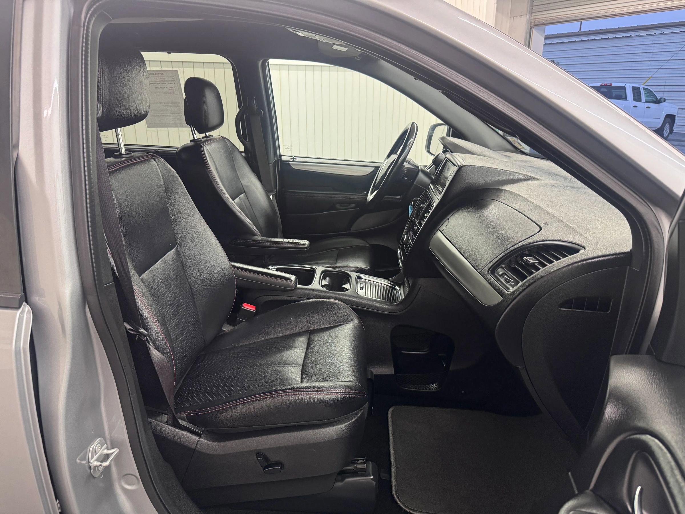 Used 2019 Dodge Grand Caravan GT image 10