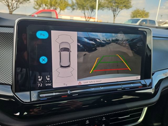 Used 2024 Volkswagen Atlas Cross Sport SEL R-Line image 15