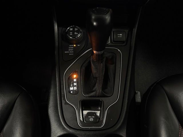 Used 2022 Jeep Cherokee Trailhawk w/ Comfort/Convenience Group image 32