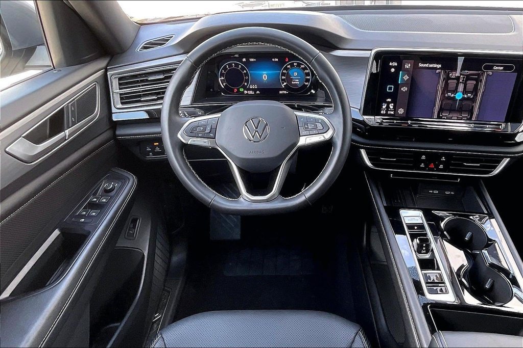Used 2026 Volkswagen Atlas Cross Sport SE FWD image 5