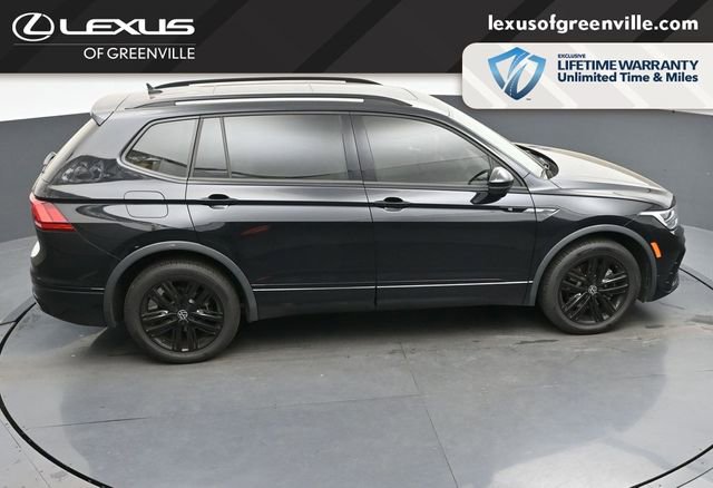 Used 2022 Volkswagen Tiguan SE R-Line FWD image 43