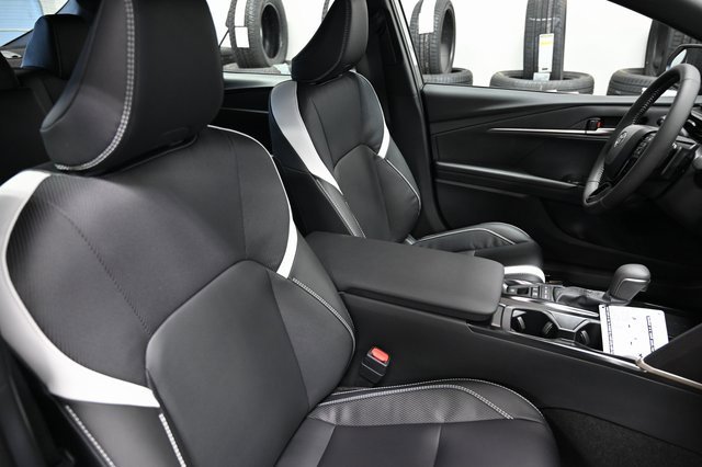 New 2026 Toyota Camry SE image 9