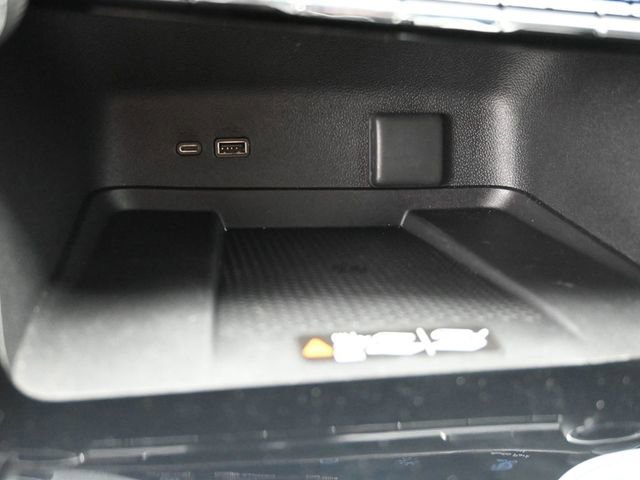 New 2025 Chevrolet Traverse High Country FWD image 34
