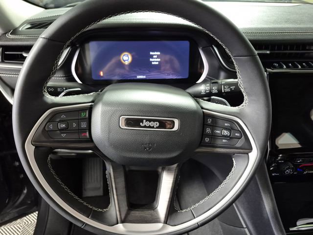 Used 2023 Jeep Grand Cherokee L Limited w/ Trailer Tow Group (B) AWD/4WD image 11