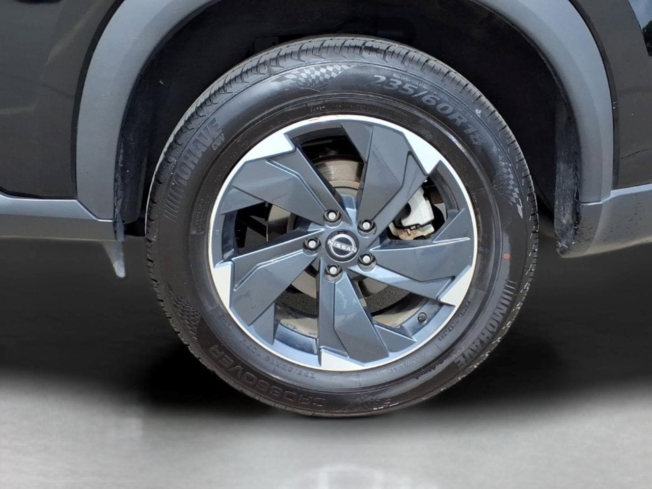 Used 2024 Nissan Rogue SV AWD/4WD image 3