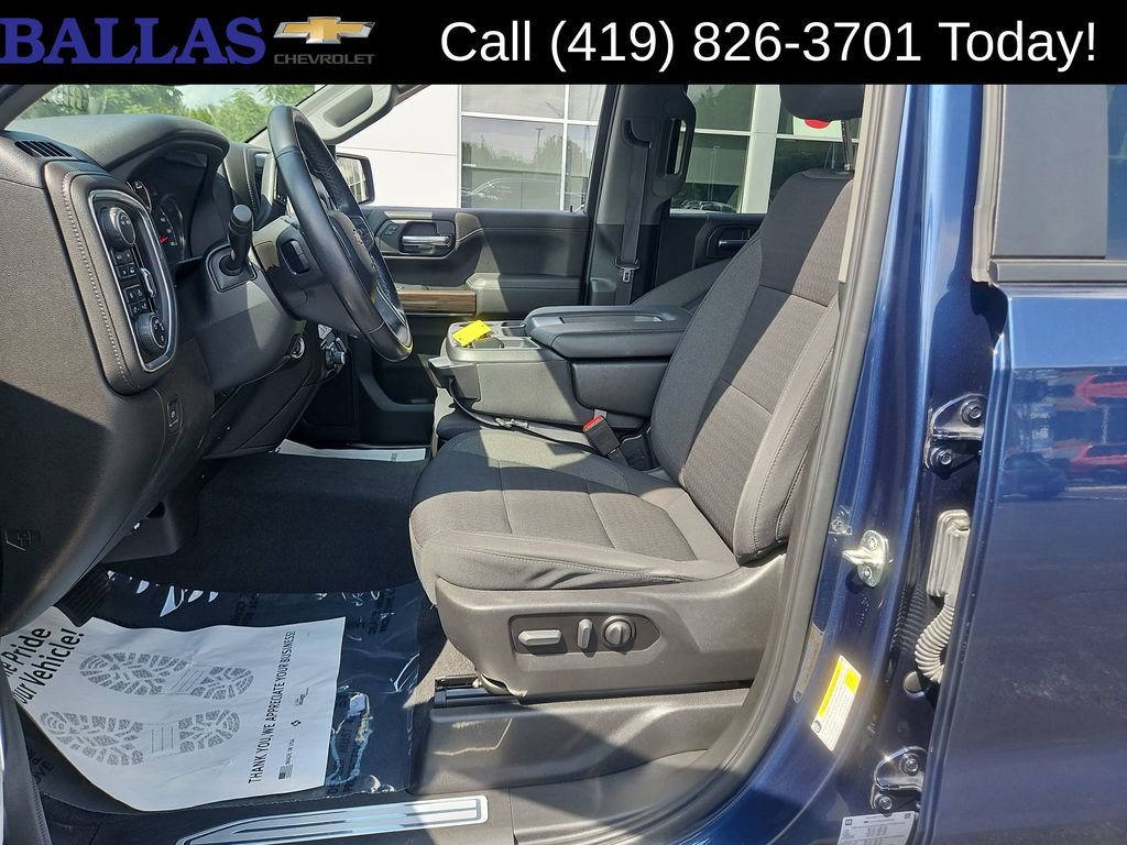 Certified 2021 Chevrolet Silverado 1500 LT w/ LPO, Dark Essentials Package AWD/4WD image 24