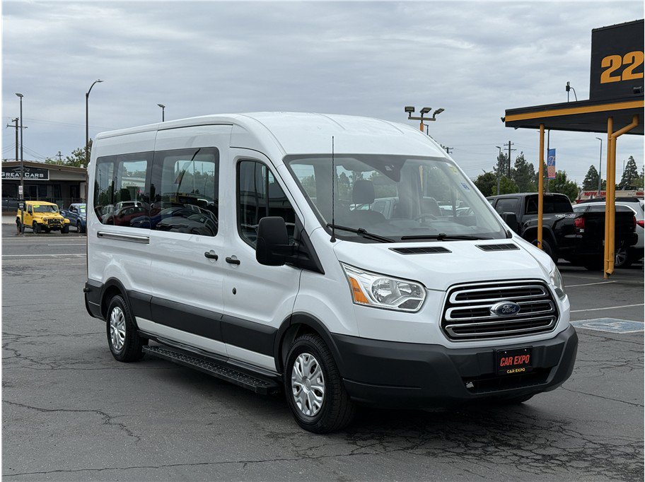 Used 2017 Ford Transit 350 XLT RWD image 3