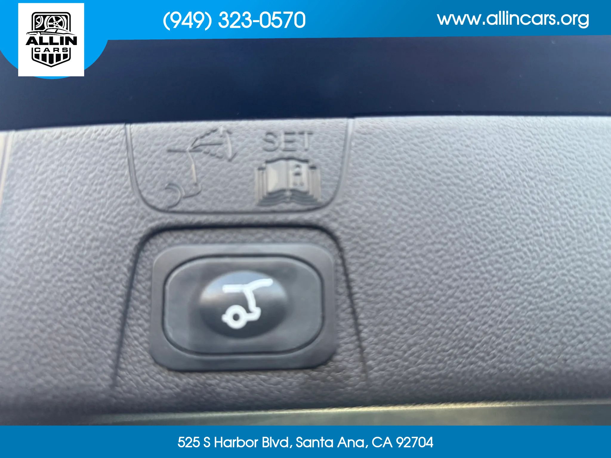 Used 2016 Ford C-MAX Energi SEL w/ Equipment Group 302A FWD image 16