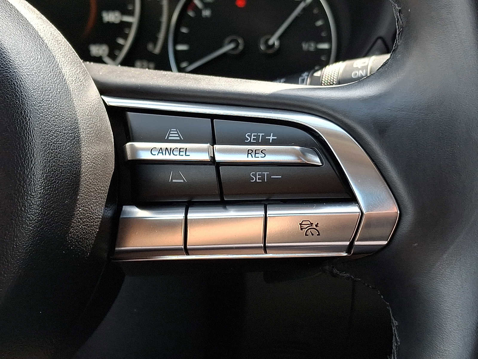 Used 2023 MAZDA CX-30 AWD 2.5 S w/ Premium Package image 19