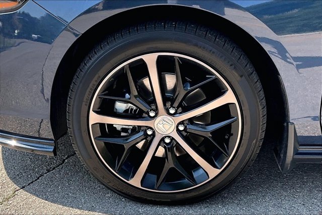Used 2023 Honda Accord EX-L image 32