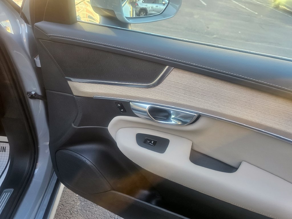 Certified 2025 Volvo XC90 B5 Core AWD/4WD image 35