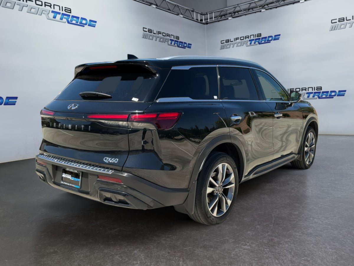 Used 2023 INFINITI QX60 Luxe w/ Cargo Package FWD image 5