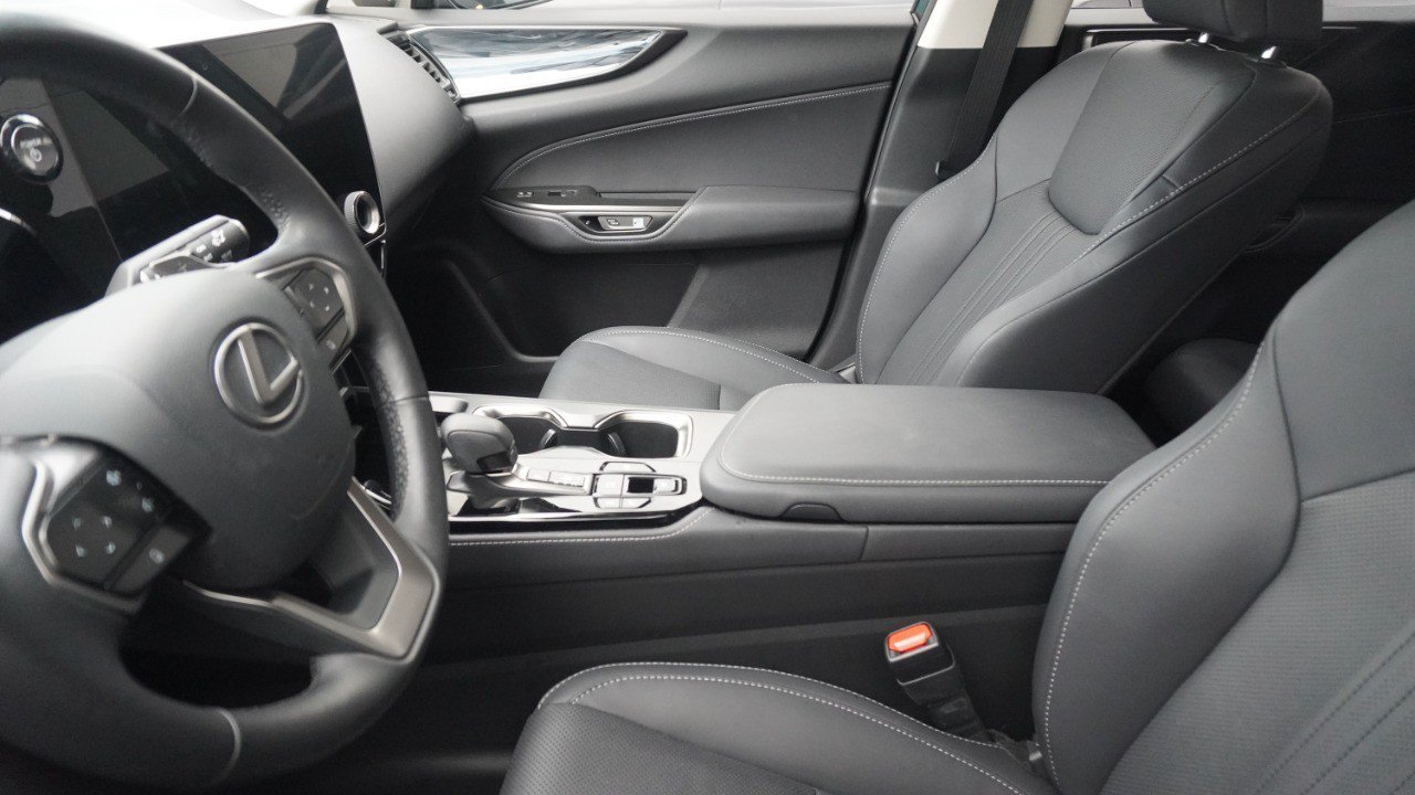 Certified 2024 Lexus NX 350h AWD image 8