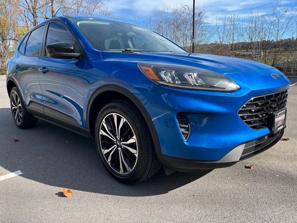 Used 2021 Ford Escape SE w/ SE Sport Appearance Package image 34