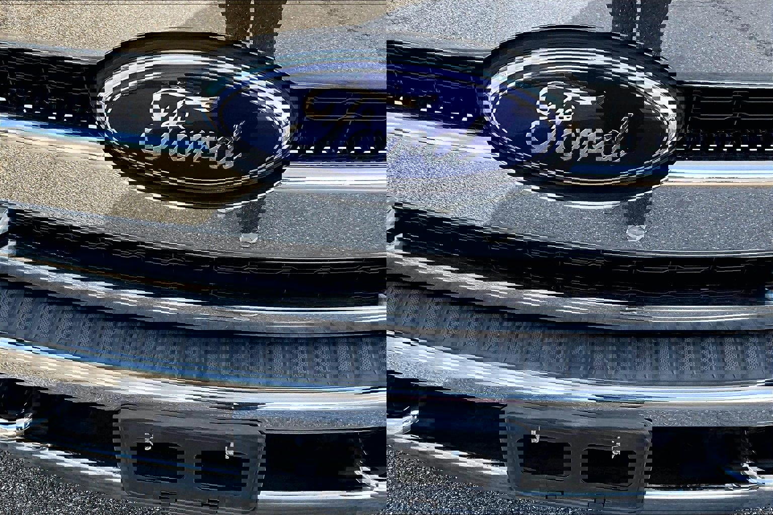 Used 2016 Ford F350 Lariat w/ Lariat Ultimate Package image 35