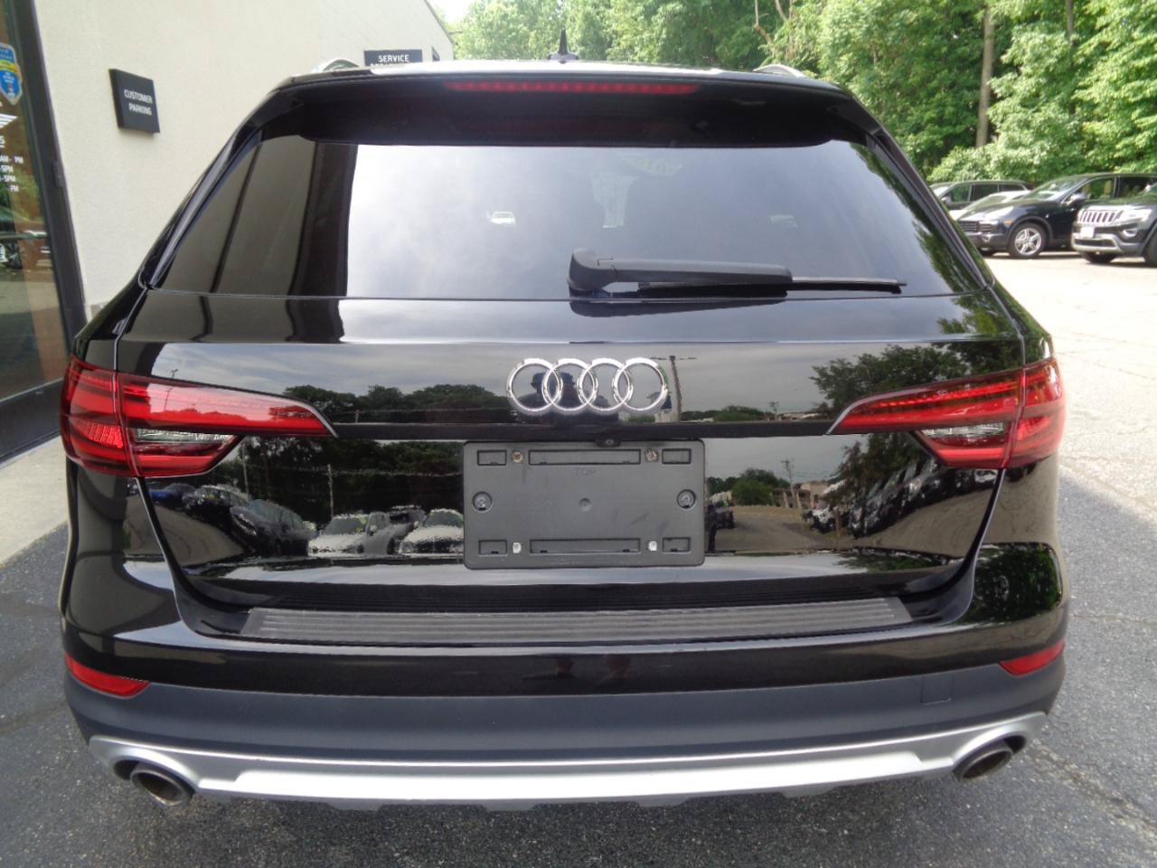 Used 2018 Audi A4 2.0T allroad Premium w/ Convenience Package AWD/4WD image 6