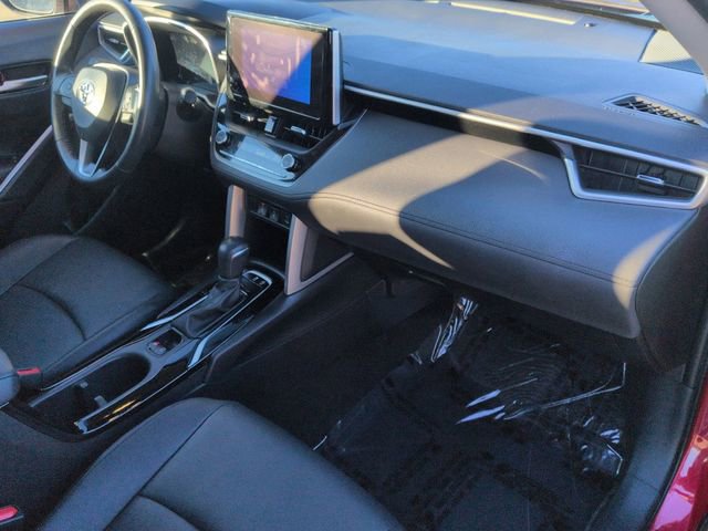 Certified 2023 Toyota Corolla Cross XLE image 29